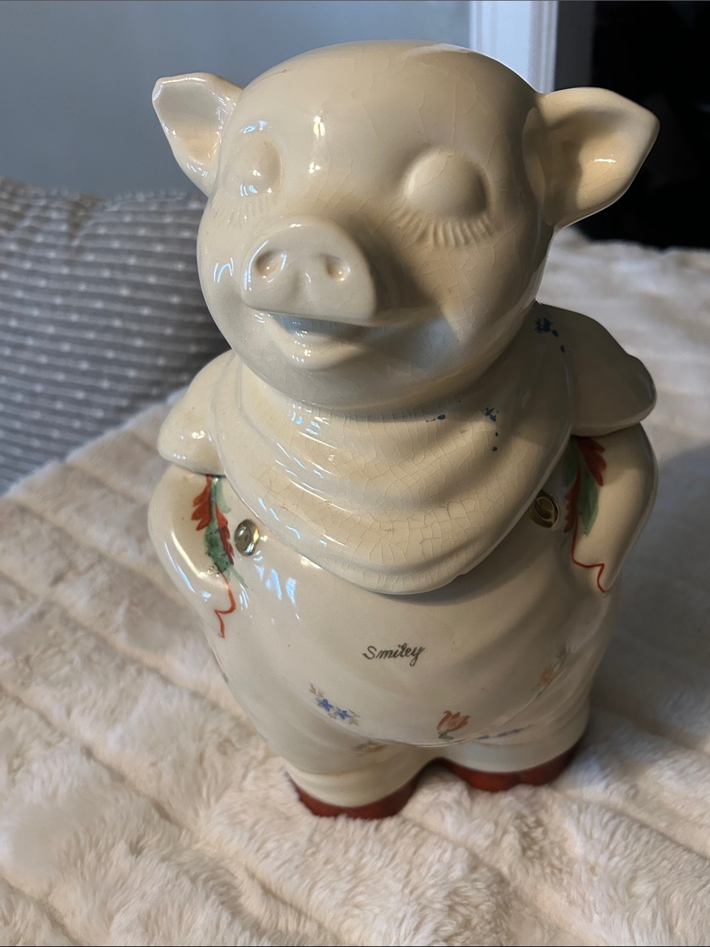 1940s Cream 'Smiley' Ceramic Pig Cookie Jar Shawnee USA Pottery